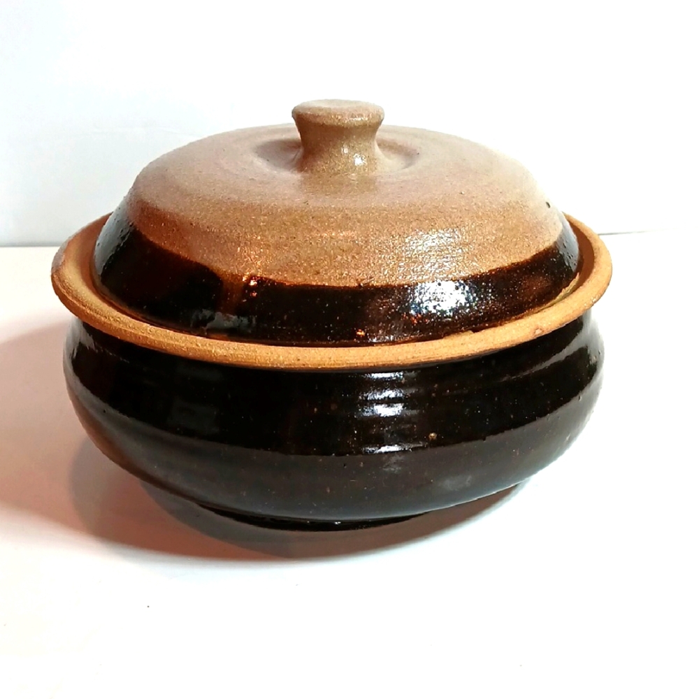 🏺 Handmade Glazed Stoneware Casserole with Lid Signed by Artist Oxford Vintage